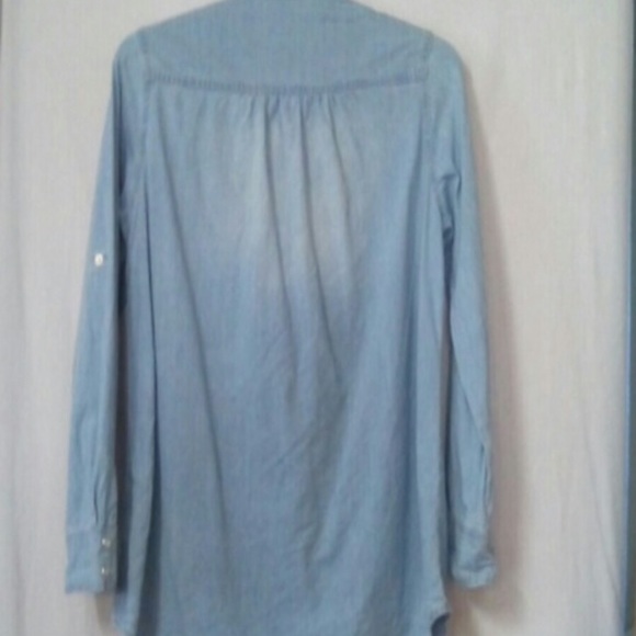NWT Women’s Chambray Shirt - Picture 9 of 9